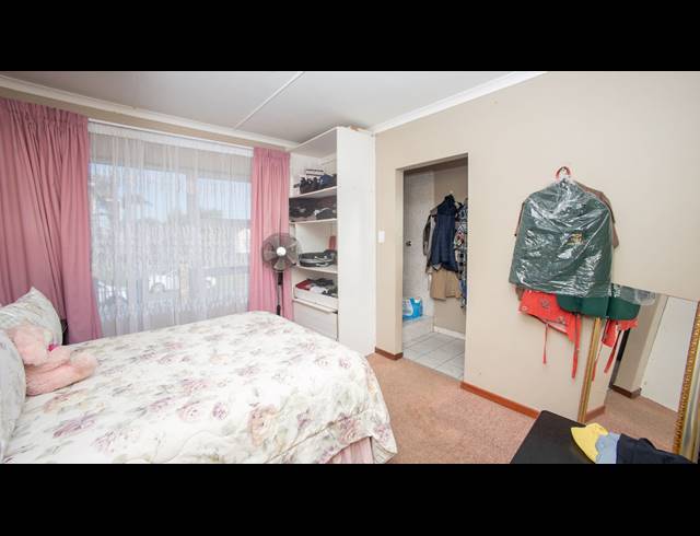 4 BEDROOM HOUSE FOR SALE IN SUNNYRIDGE